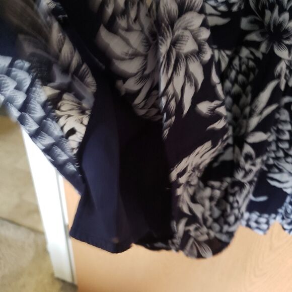 J. Crew Pineapple Print Sleeveless Crinkle Casual Midi Dress Navy White Size 4 - Picture 9 of 9